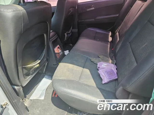 KGM Korando 2012 thumb 4