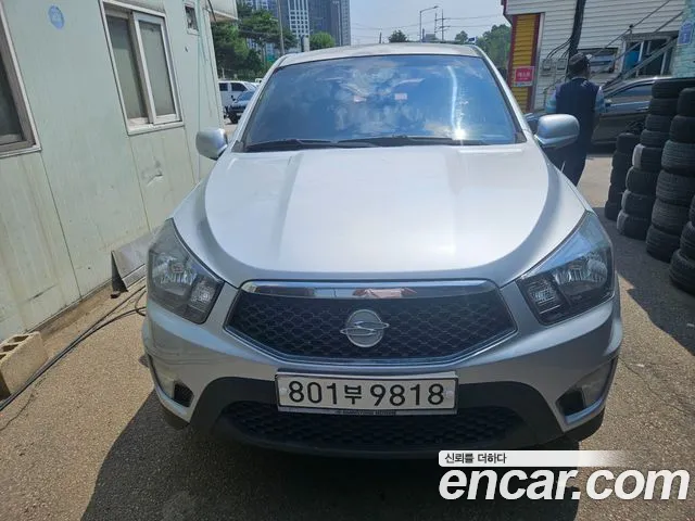 KGM Korando 2012 thumb 5