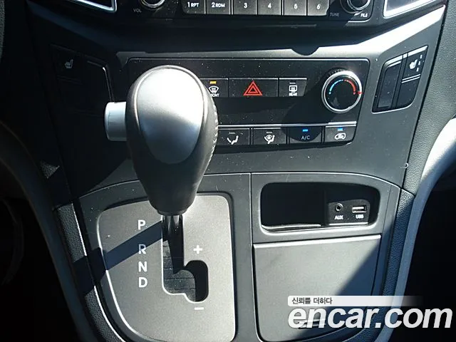 Hyundai Staria 2018 thumb 10