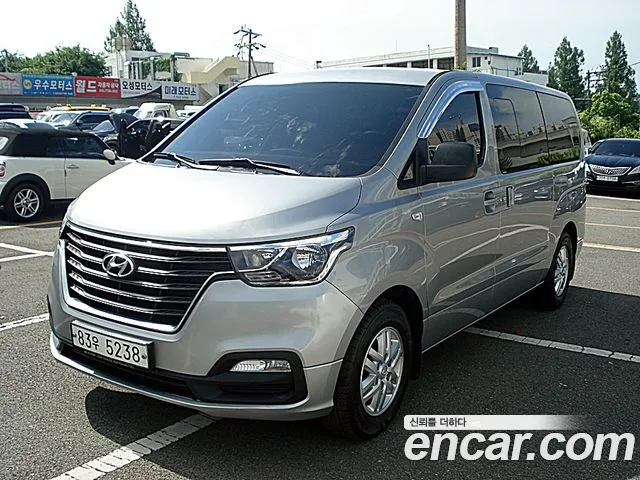 Hyundai Staria 2018 thumb 4