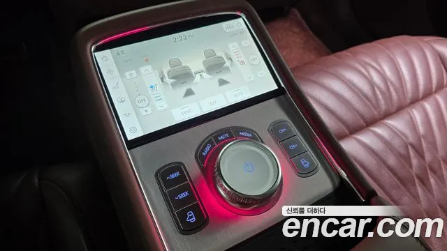Genesis G90 2022 thumb 5