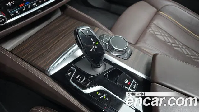 BMW 6 серии Gran Turismo 2022 thumb 8