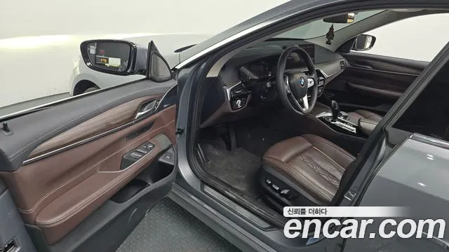 BMW 6 серии Gran Turismo 2022 thumb 6