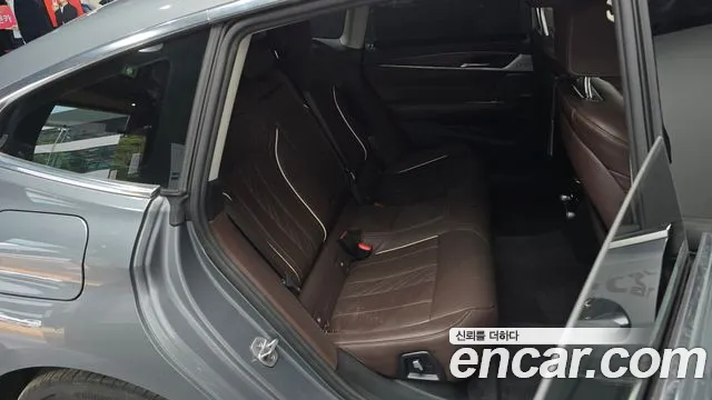 BMW 6 серии Gran Turismo 2022 thumb 7