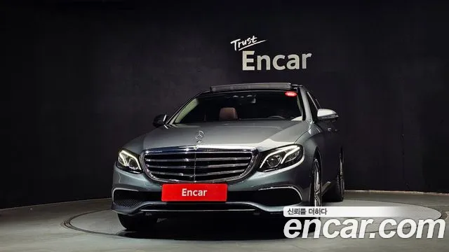 Mercedes-Benz E-Class 2020 thumb 3