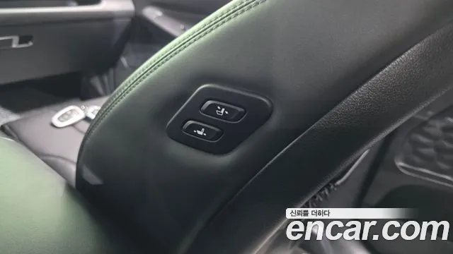 Hyundai Santa Fe 2021 thumb 4