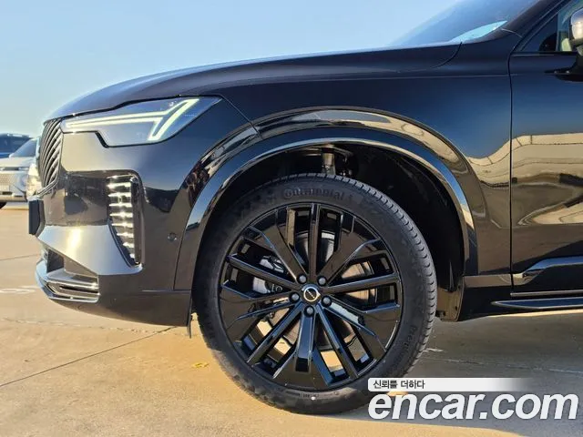Volvo XC90 2026 thumb 2