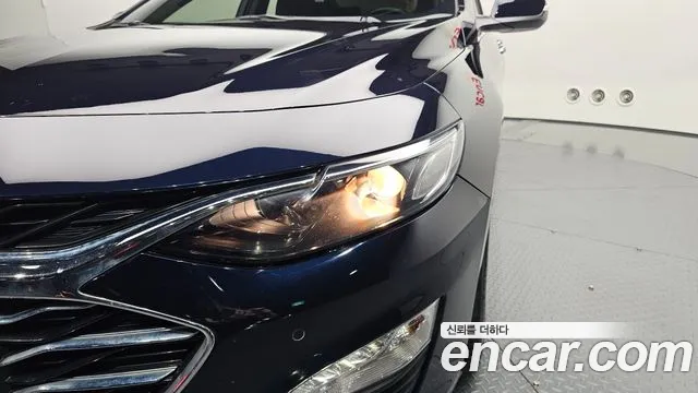 Chevrolet Malibu 2021 thumb 2
