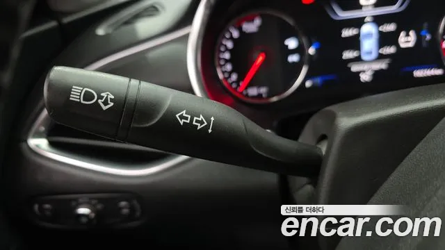 Chevrolet Malibu 2021 thumb 4