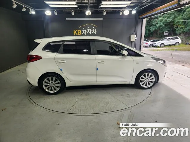 Kia Carens 2013 thumb 3