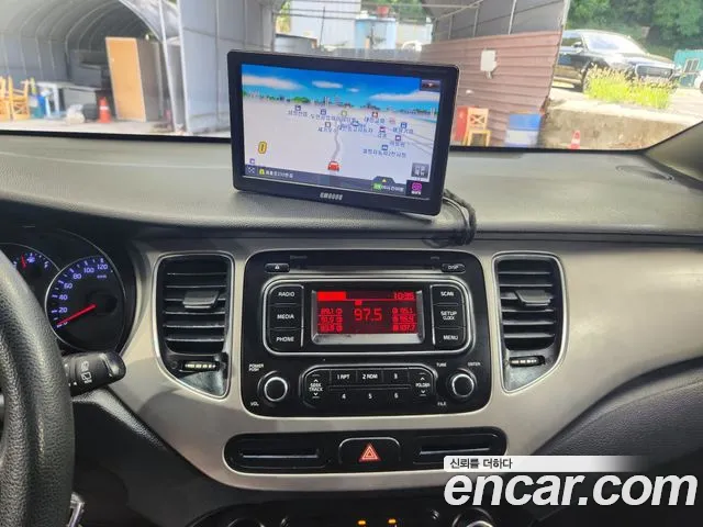 Kia Carens 2013 thumb 12