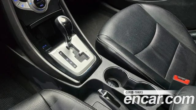 Hyundai Avante 2011 thumb 11