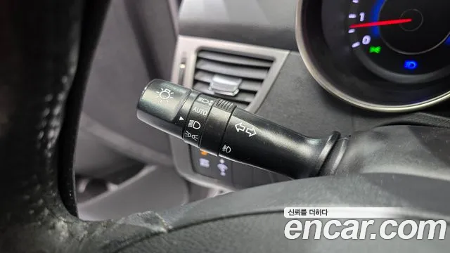 Hyundai Avante 2011 thumb 4