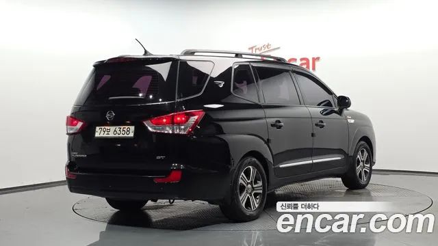 KGM Korando 2015 thumb 4