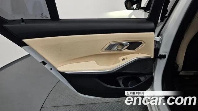 BMW 3 серии 2024 thumb 8