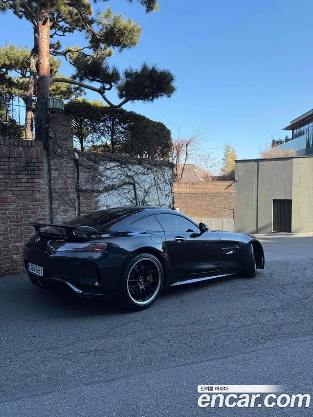 Mercedes-Benz AMG GT 2021 thumb 9