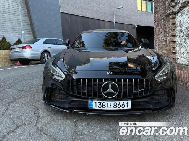 Mercedes-Benz AMG GT 2021 thumb 5