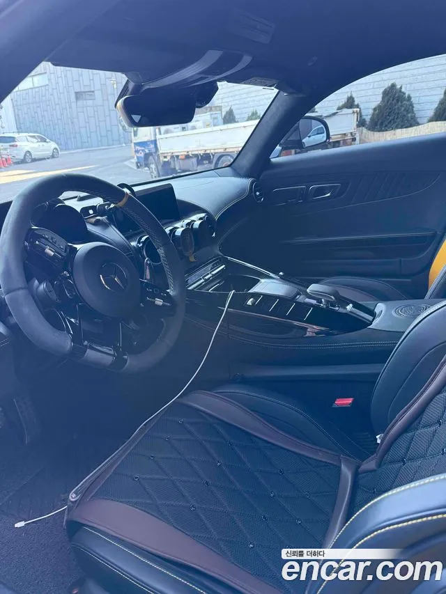 Mercedes-Benz AMG GT 2021 thumb 7