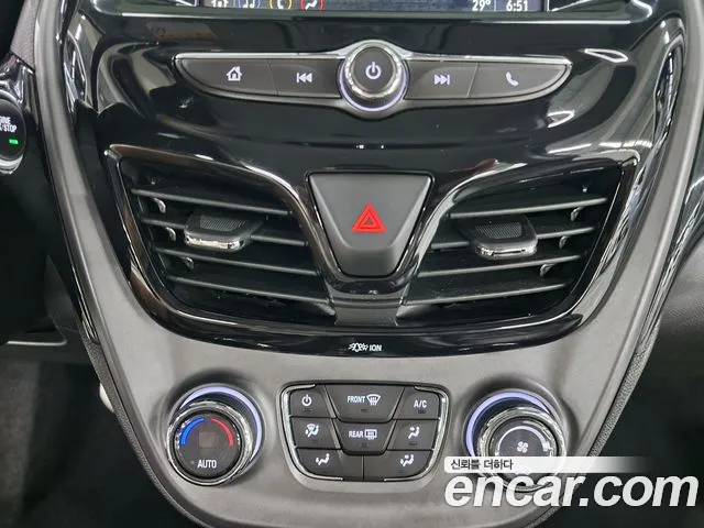 Chevrolet Spark 2019 thumb 2