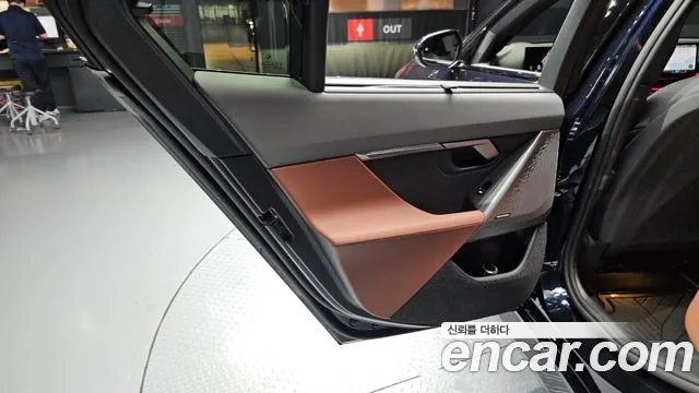 BMW 5 серии 2025 thumb 7