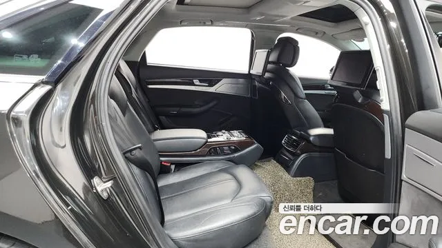 Audi A8 2015 thumb 6