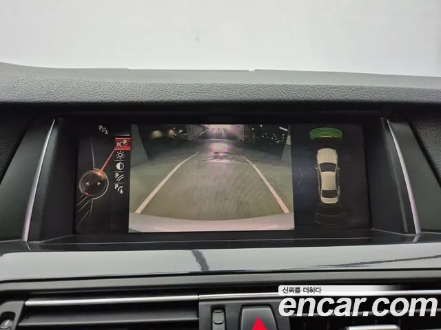 BMW 5 серии 2016 thumb 3
