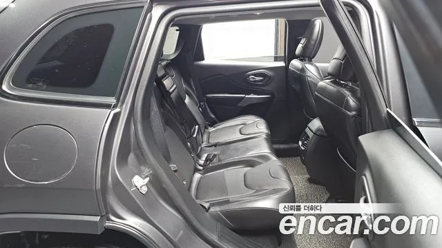 Jeep Cherokee 2019 thumb 2