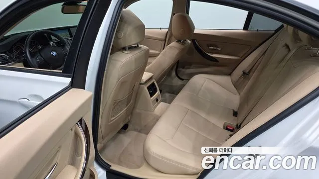 BMW 3 серии 2015 thumb 2