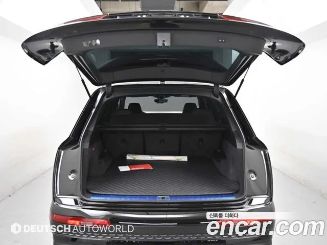 Audi Q7 2025 thumb 6