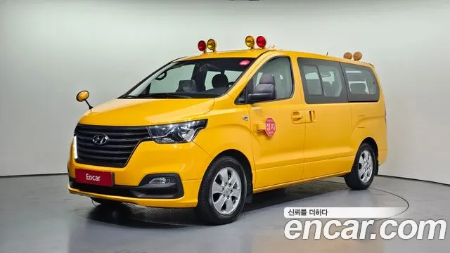 Hyundai Staria 2018 thumb 8