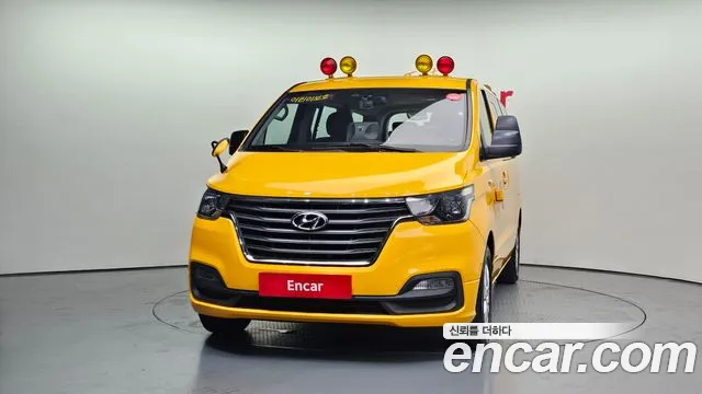 Hyundai Staria 2018 thumb 6