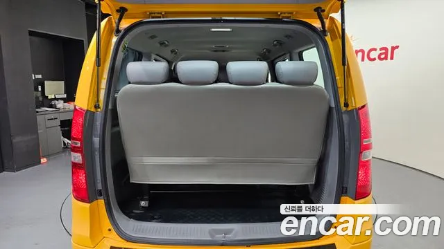 Hyundai Staria 2018 thumb 10