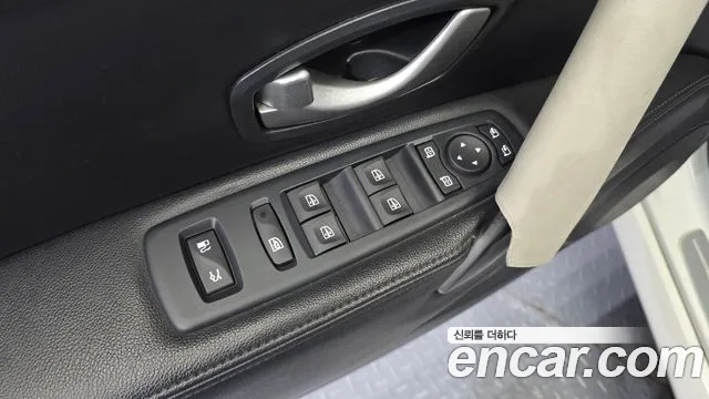 Renault SM7 2017 thumb 12