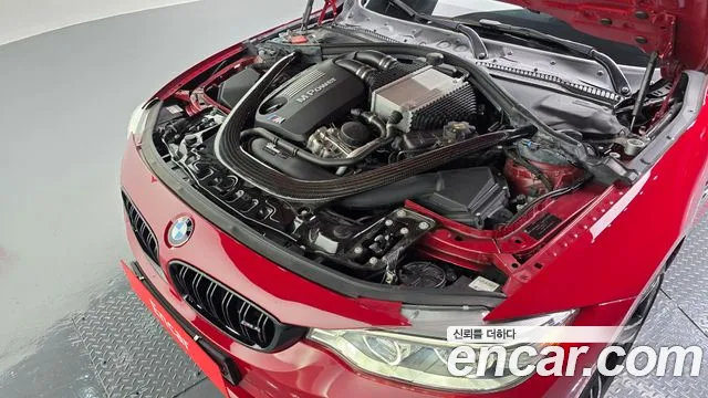 BMW M4 2017 thumb 7