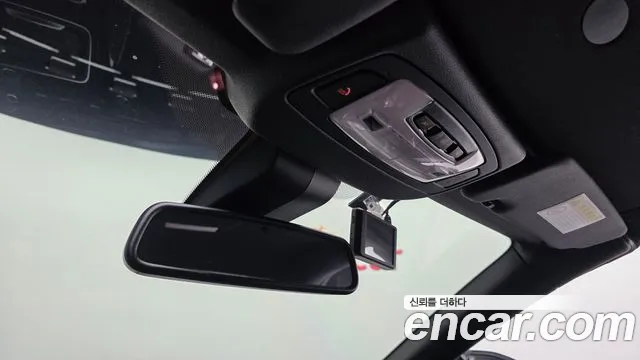 BMW M4 2017 thumb 5