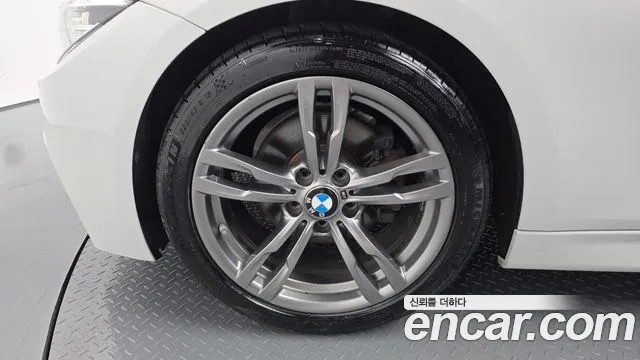 BMW 3 серии 2017 thumb 7