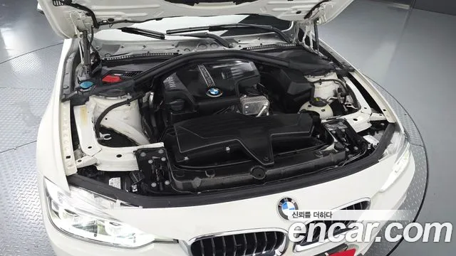 BMW 3 серии 2017 thumb 12
