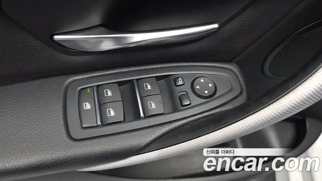 BMW 3 серии 2017 thumb 5