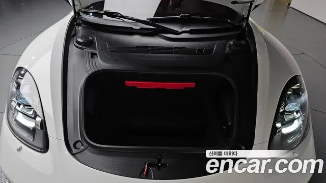 Porsche 718 Boxster 2019 thumb 2
