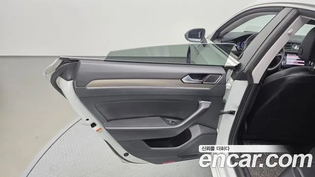 Volkswagen Arteon 2020 thumb 2