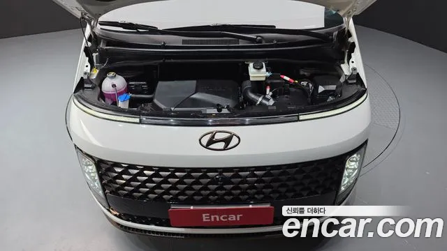 Hyundai Staria 2023 thumb 2