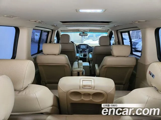 Hyundai Staria 2017 thumb 2