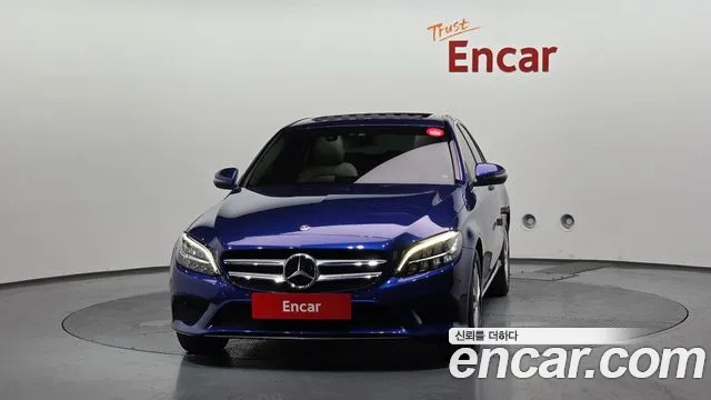 Mercedes-Benz C-Class 2019 thumb 4