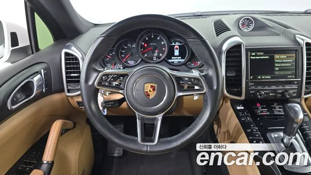 Porsche Cayenne 2016 thumb 8