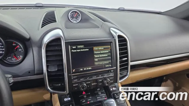 Porsche Cayenne 2016 thumb 7