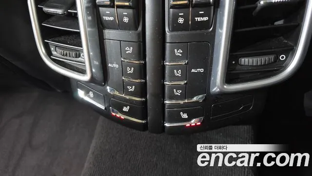 Porsche Cayenne 2016 thumb 4