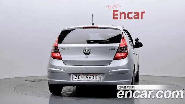 Hyundai i30 2008 thumb 10