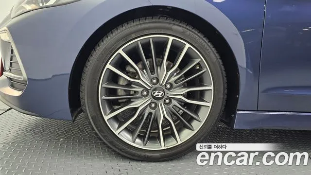 Hyundai Avante 2017 thumb 11