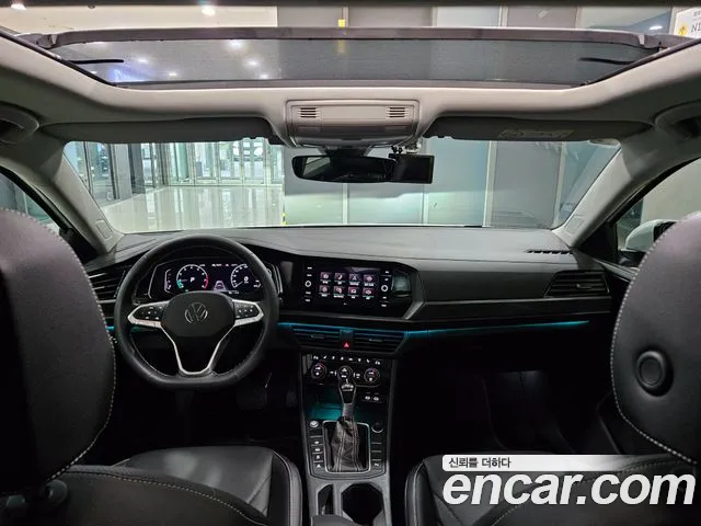 Volkswagen Jetta 2023 thumb 6