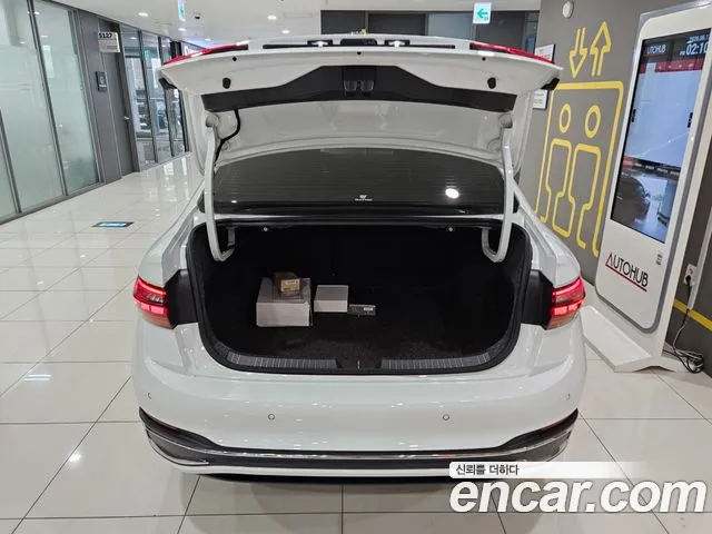 Volkswagen Jetta 2023 thumb 5